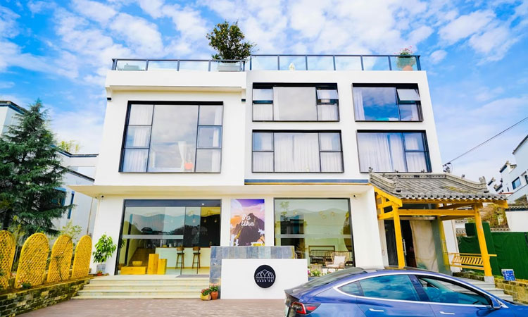 hotels-and-homestays